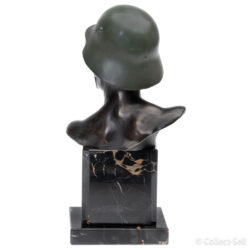 Antique Art Deco marble desk set with bronze busts of Adolf Hitler and a Wehrmacht soldier by Wilhelm Zoll, featuring black and gold-veined marble, a heroic soldier bust with field-green patina, and gold political eagle accents