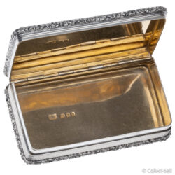 Gilt interior of sterling silver box, hallmarked London 1935 by Searle & Co Ltd