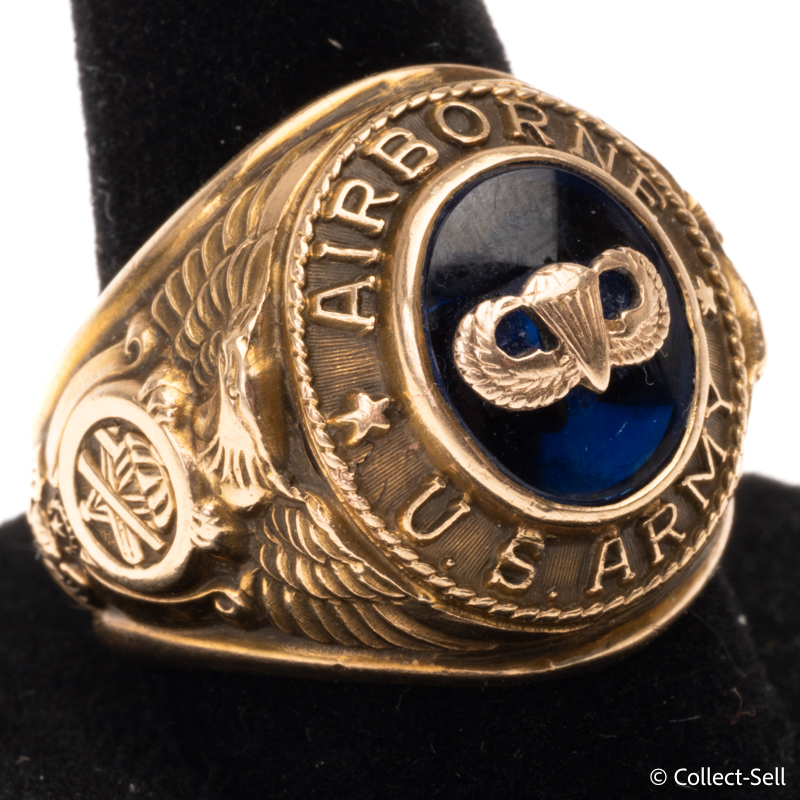 Crest Craft U.S. Army Airborne 10K gold ring with blue cabochon and airborne parachute insignia